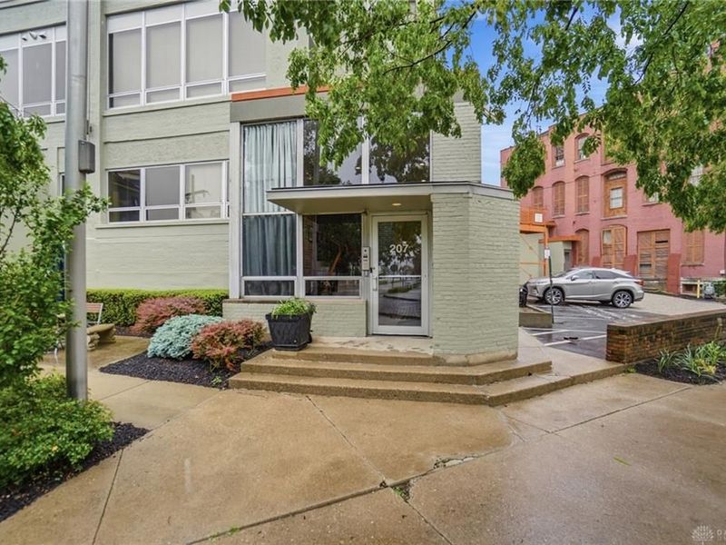 207 E Sixth, Unit 203, Dayton, OH 45402 Photo 9