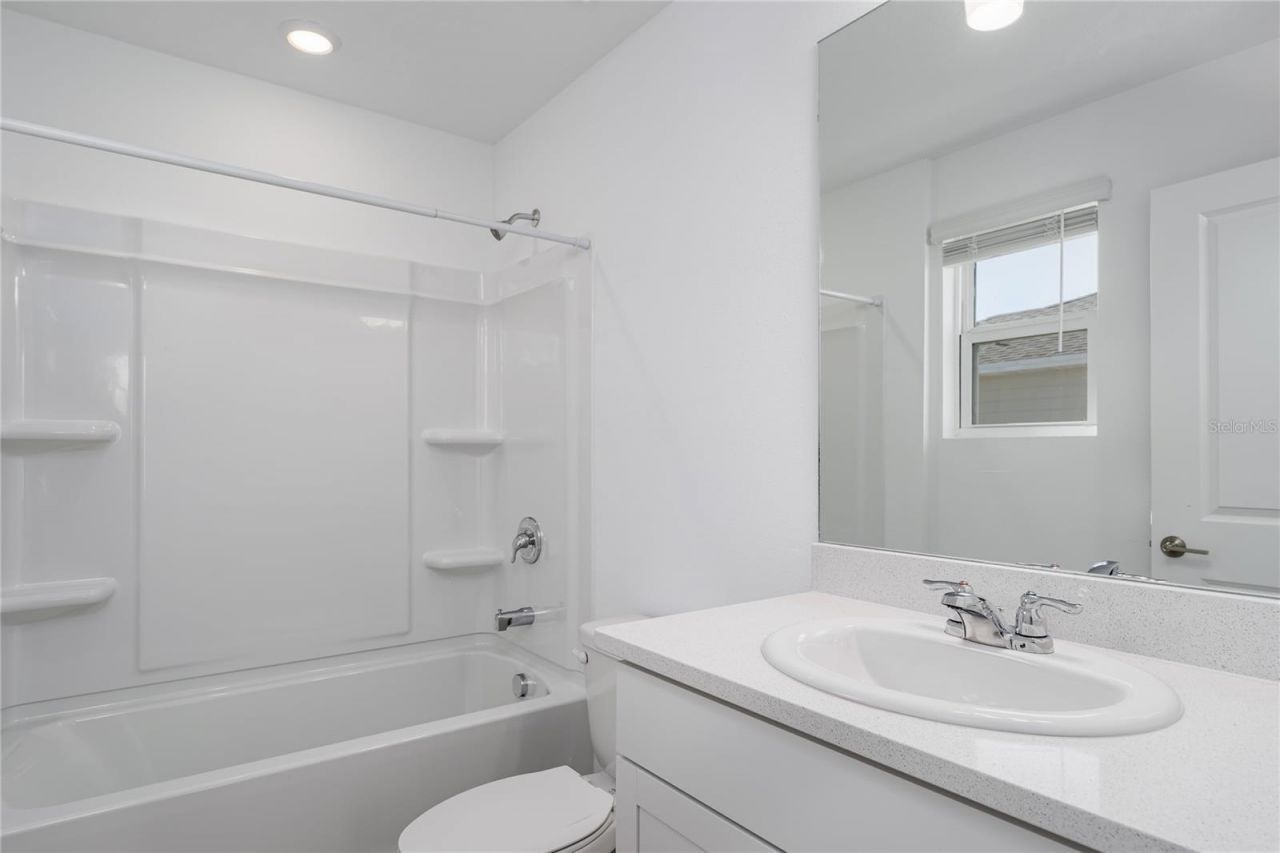 6106 Fairmont Lane , Palmetto, FL 34221 Photo