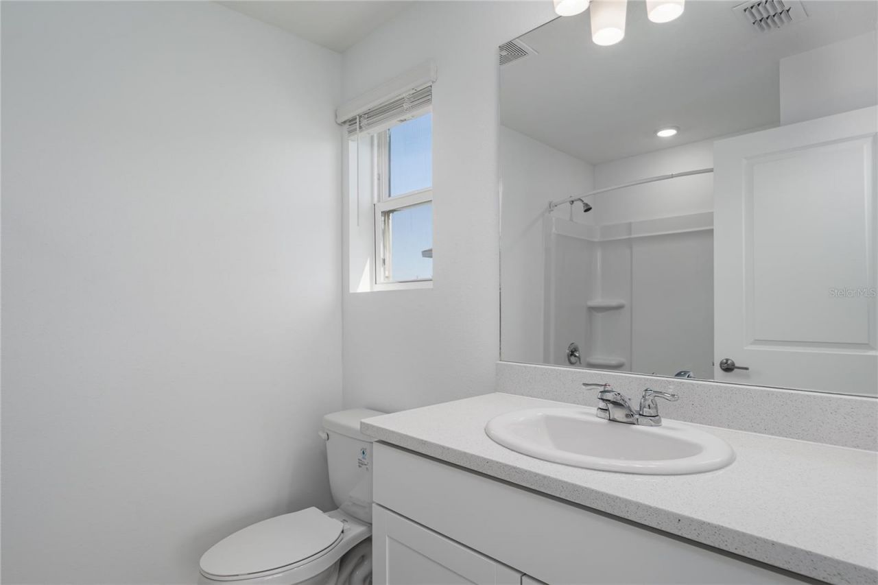 6106 Fairmont Lane , Palmetto, FL 34221 Photo