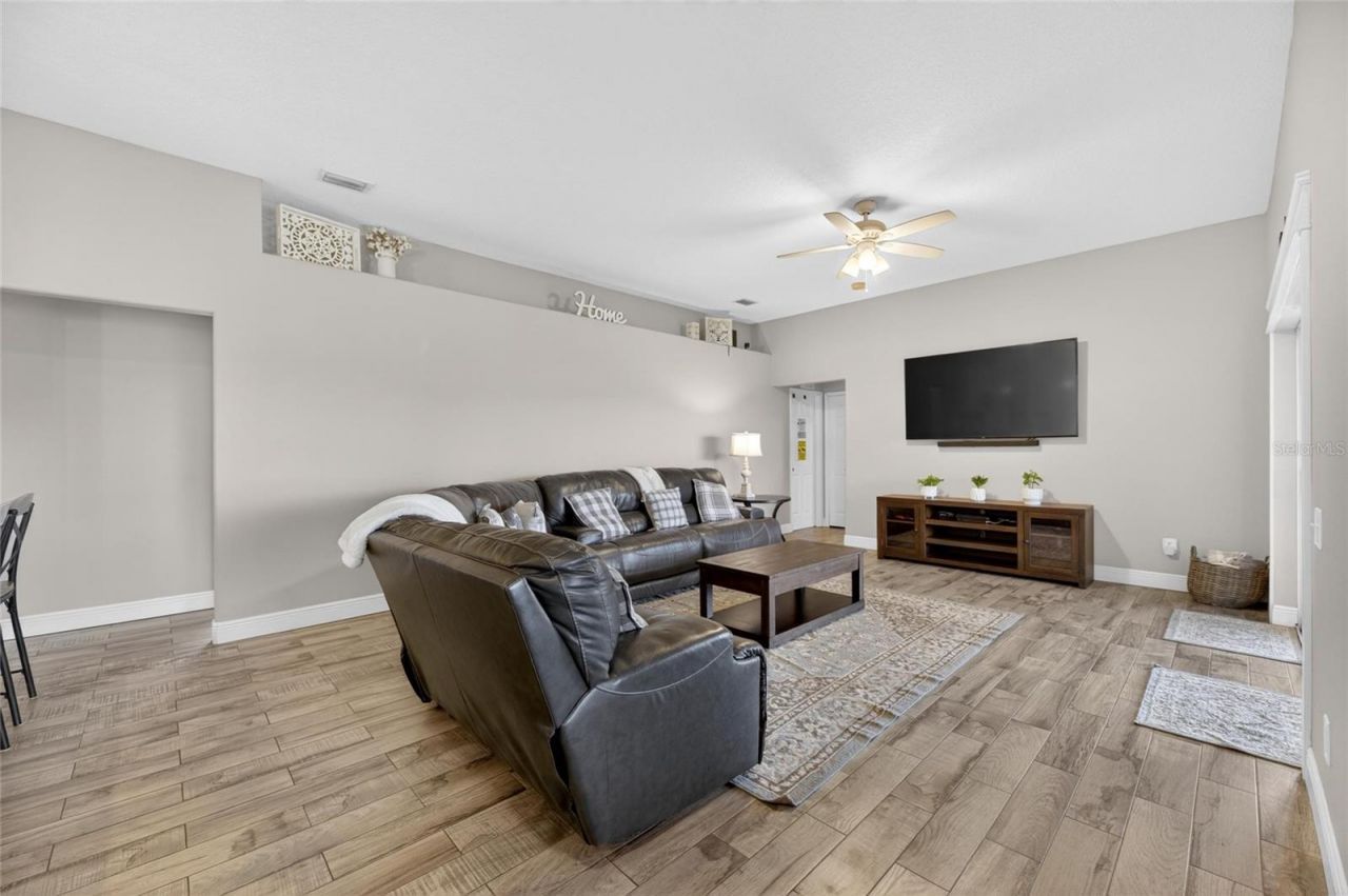 4409 Windmill Pointe Drive, Plant City, FL 33567 Photo