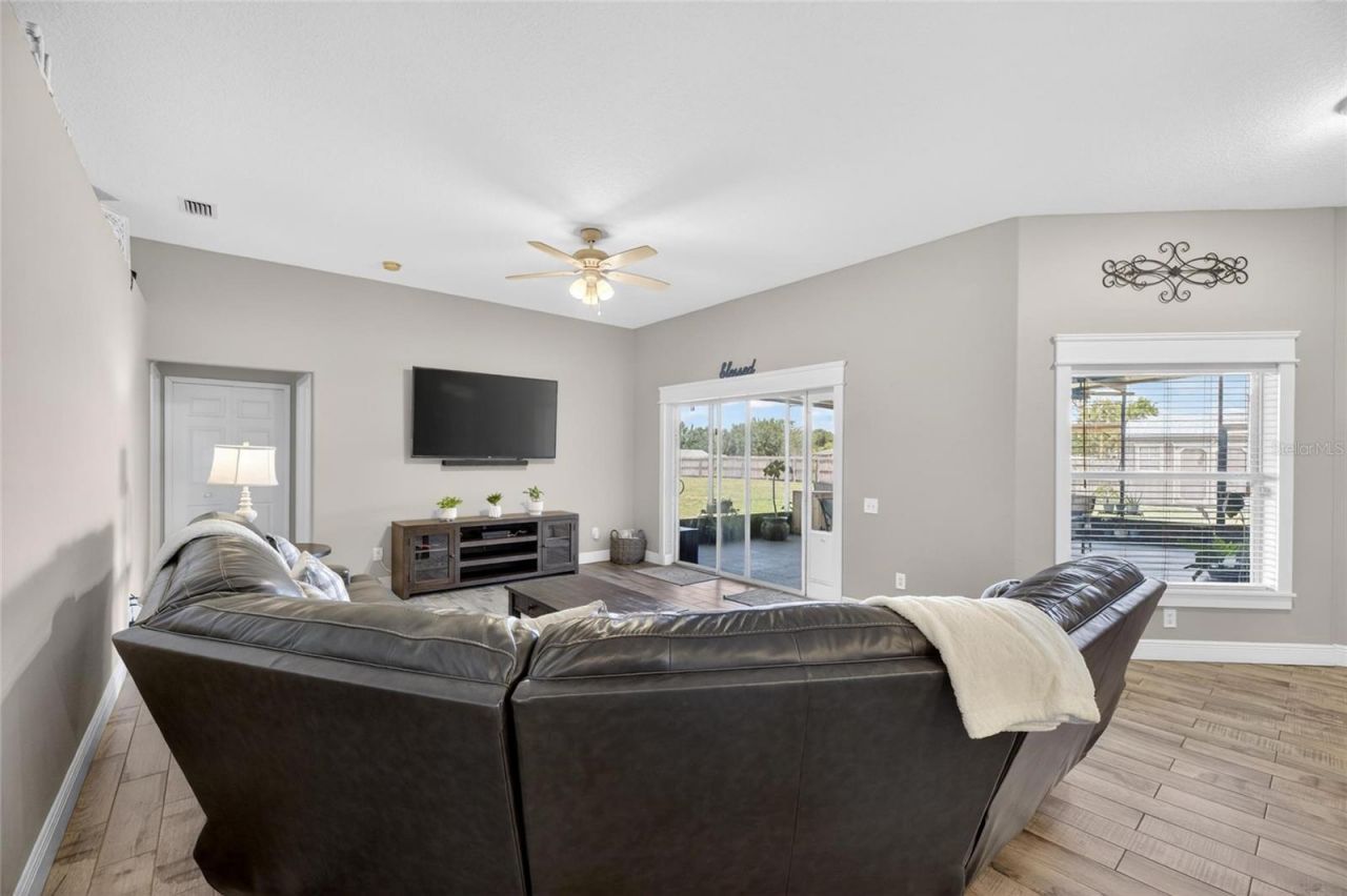 4409 Windmill Pointe Drive, Plant City, FL 33567 Photo