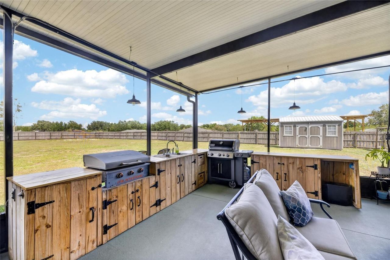 4409 Windmill Pointe Drive, Plant City, FL 33567 Photo