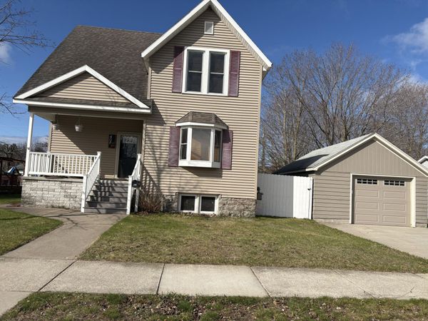 408 West Lincoln Street, Alpena, MI 49707