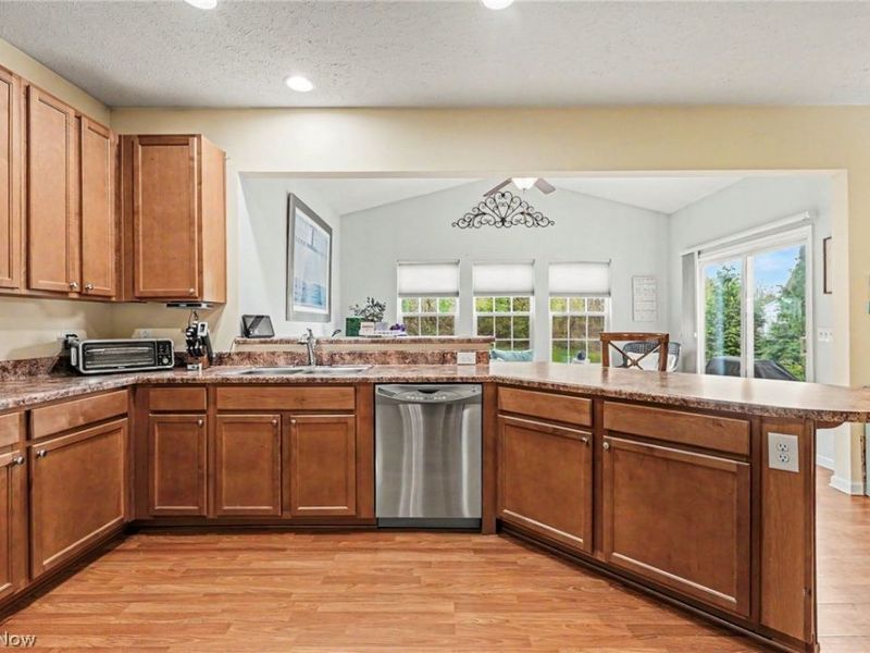 7922 English Oak Trail , Macedonia, OH 44056 Photo 8