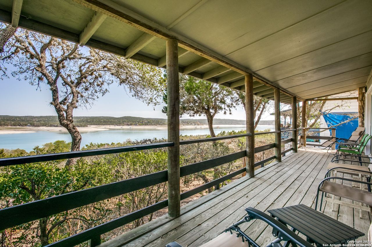 253 Water Crest, Pipe Creek, TX 78063 Main Photo