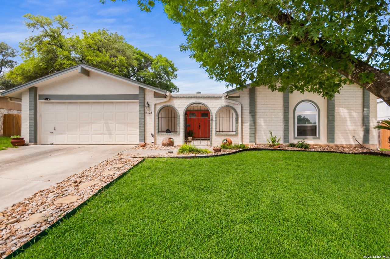 6123 Willowridge Ln, San Antonio, TX 78249 Main Photo