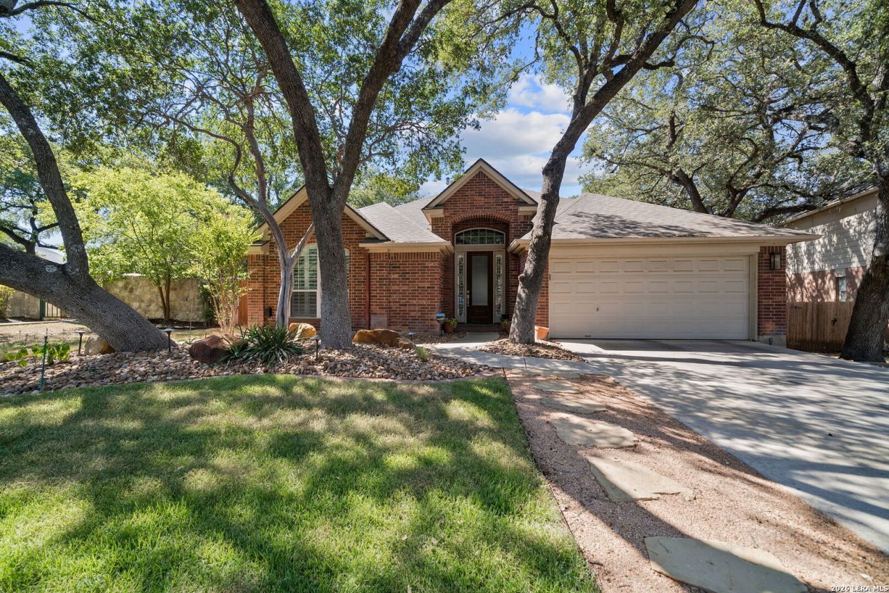 1327 Higgins Pt, San Antonio, TX 78216 Main Photo