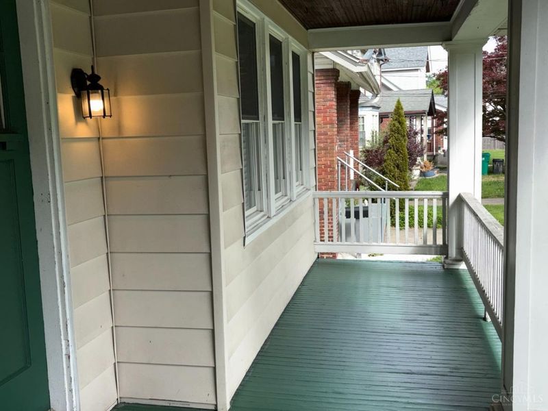 6163 Grand Vista Avenue, Cincinnati, OH 45213 Photo 3