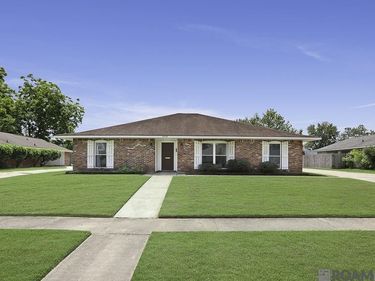 8958 Cottage Dr, Baton Rouge, LA 70806