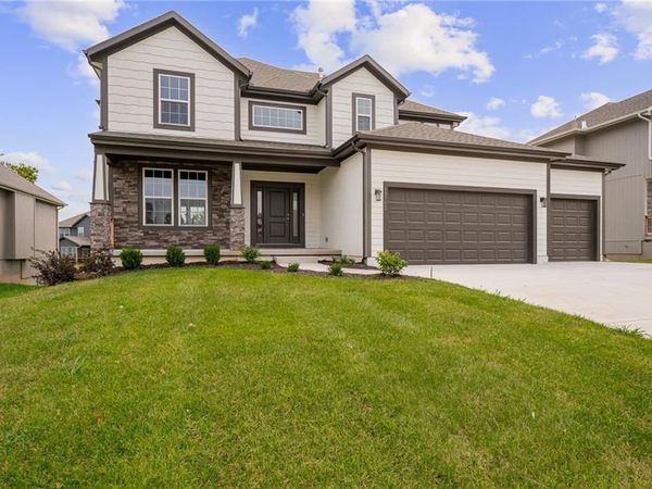 19799 W 114th Place, Olathe, KS 66061