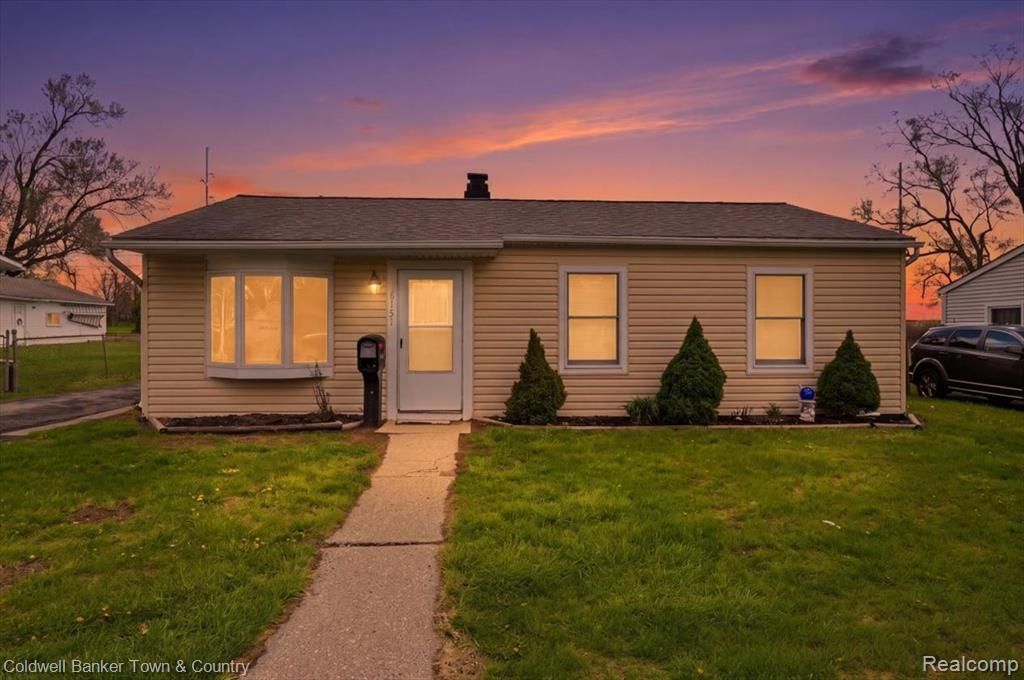 6151 Stephen, Brighton, MI 48116 Main Photo