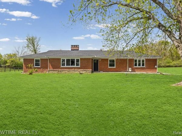 25275 Ormond Drive, Southfield, MI 48033
