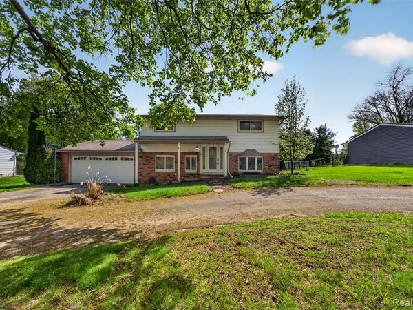 2260 Shankin Drive, Wolverine Lake Vlg, MI 48390
