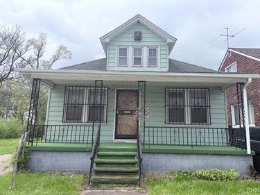 10132 Traverse Street, Detroit, MI 48213