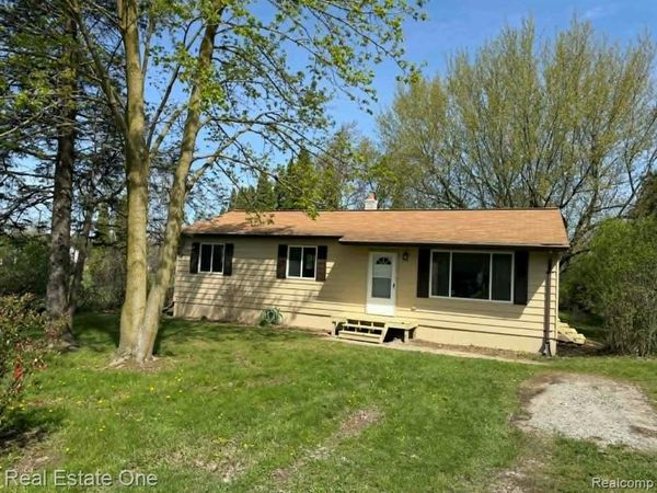 10343 Coolidge Road, Atlas Twp, MI 48438