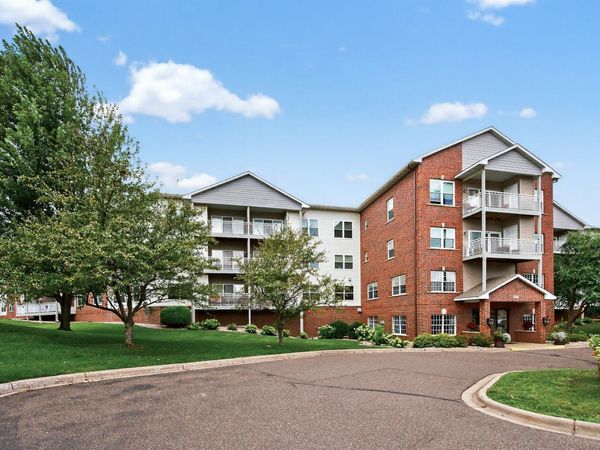2231 Penn Place, Unit 120, North Saint Paul, MN 55109