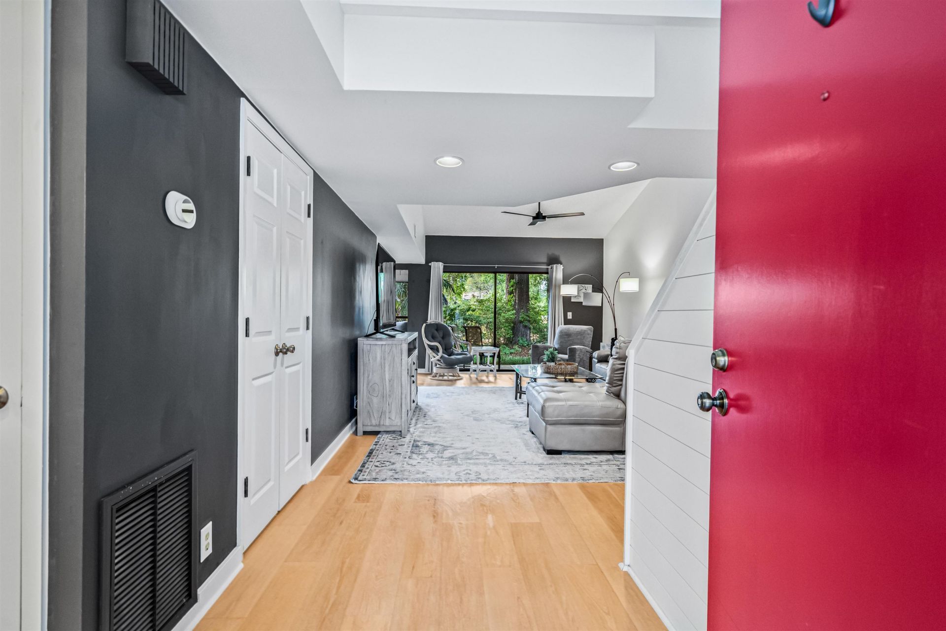 290 Tall Pines Way Photo 3