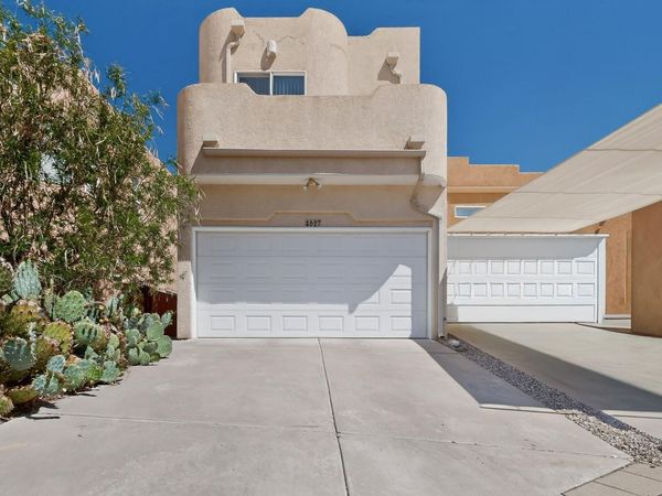4627 Holiday Breeze Place NE, Albuquerque, NM 87111