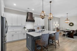 679 Blueway Avenue photo 4