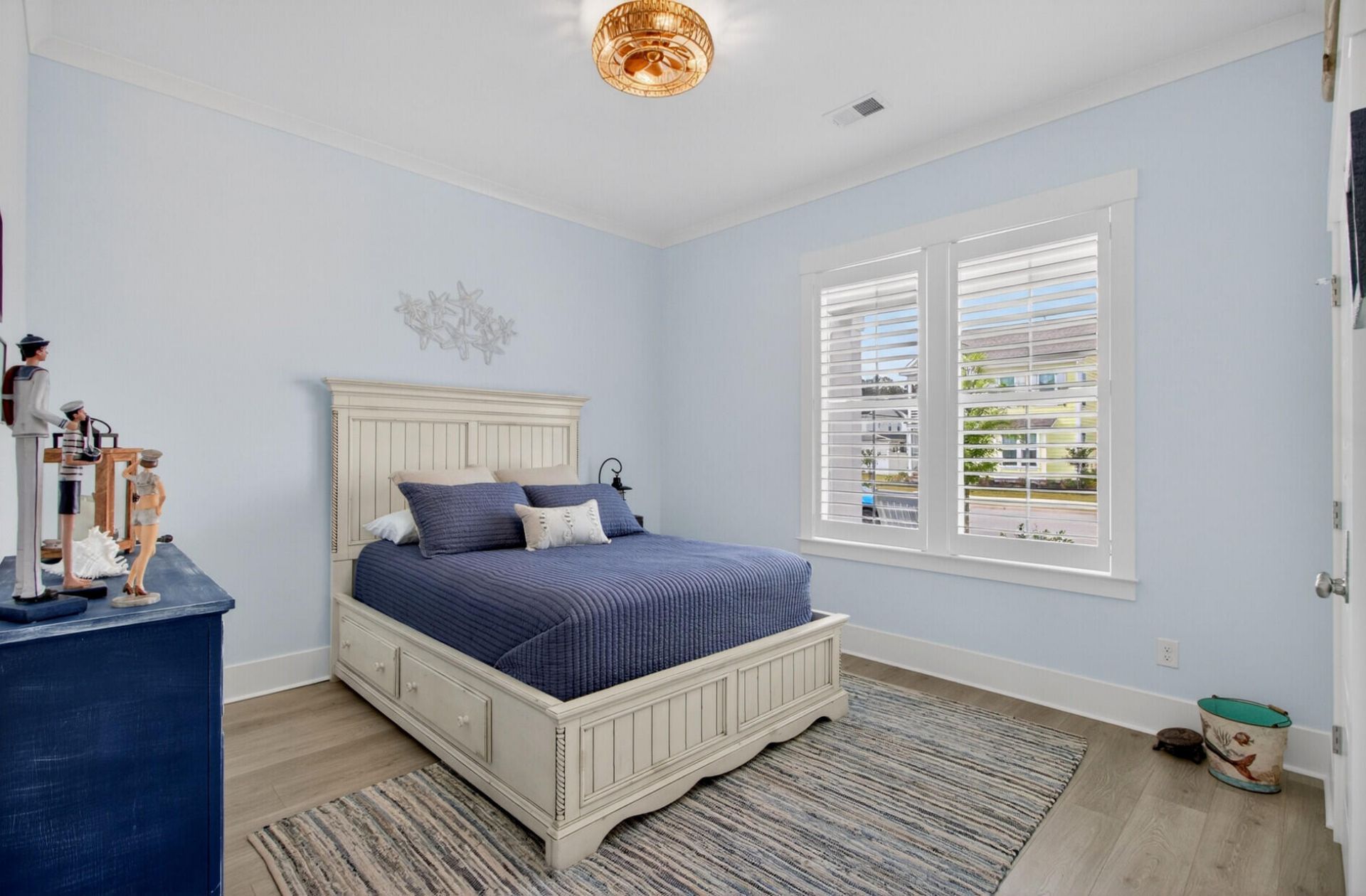 679 Blueway Avenue Photo 37