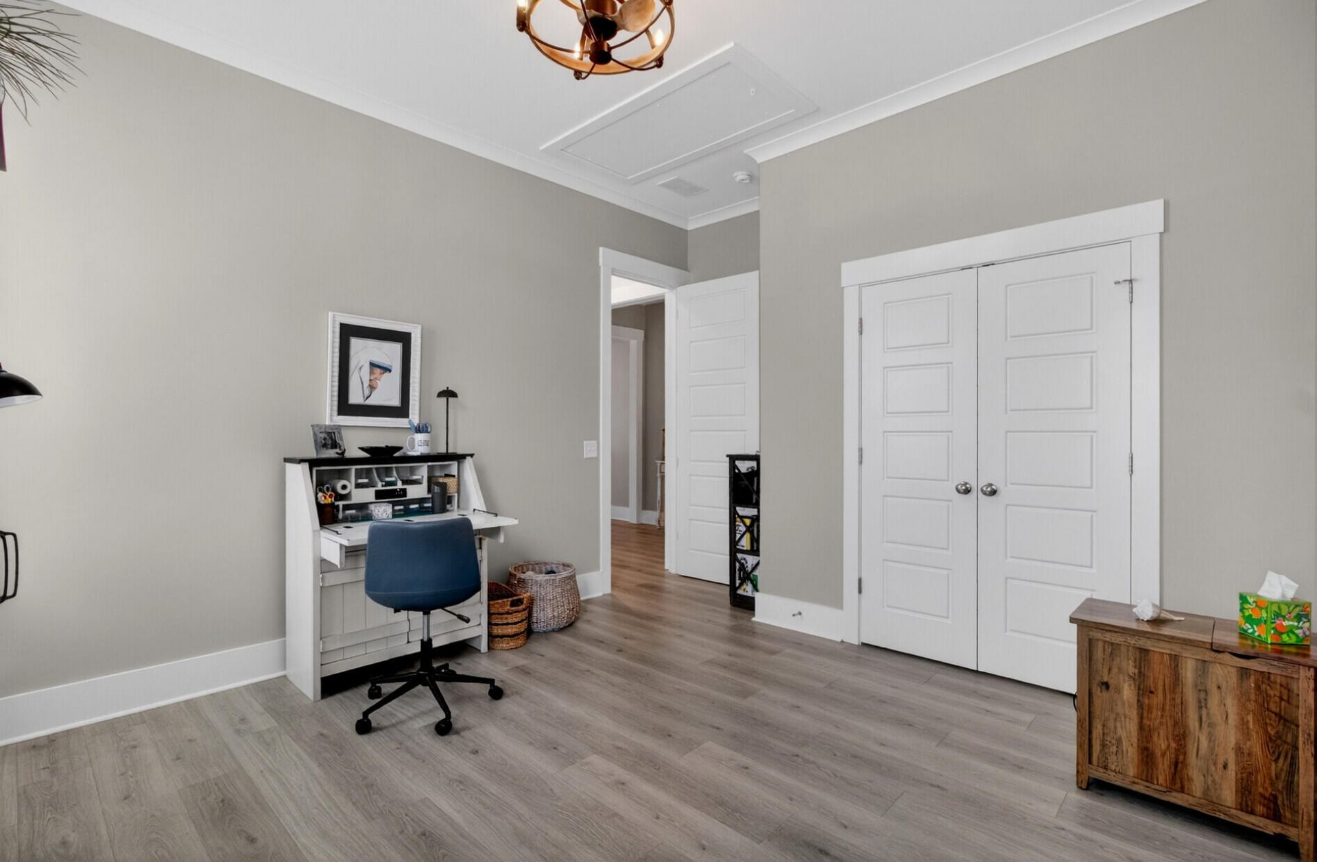 679 Blueway Avenue Photo 43