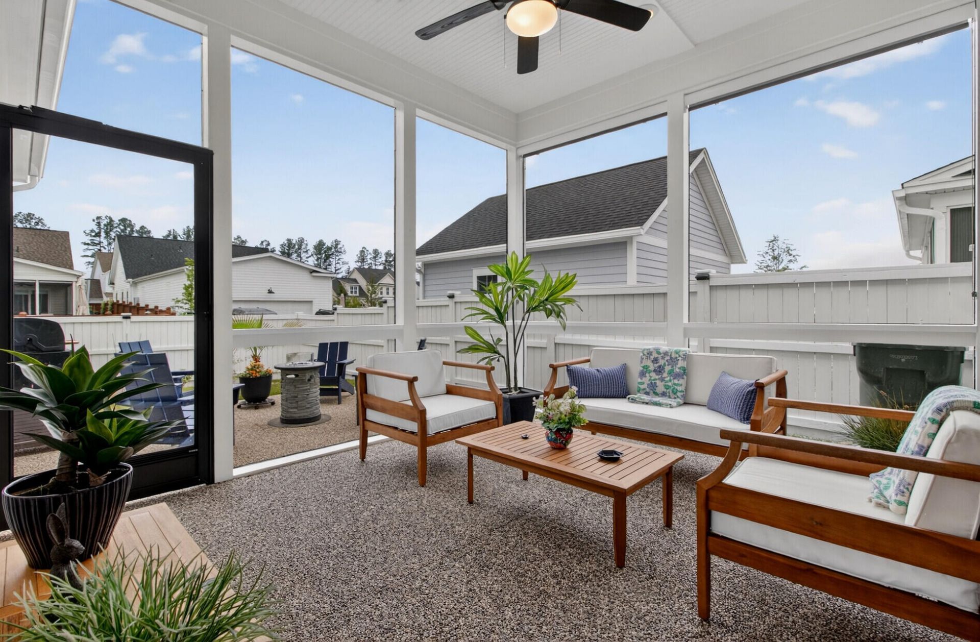 679 Blueway Avenue Photo 46