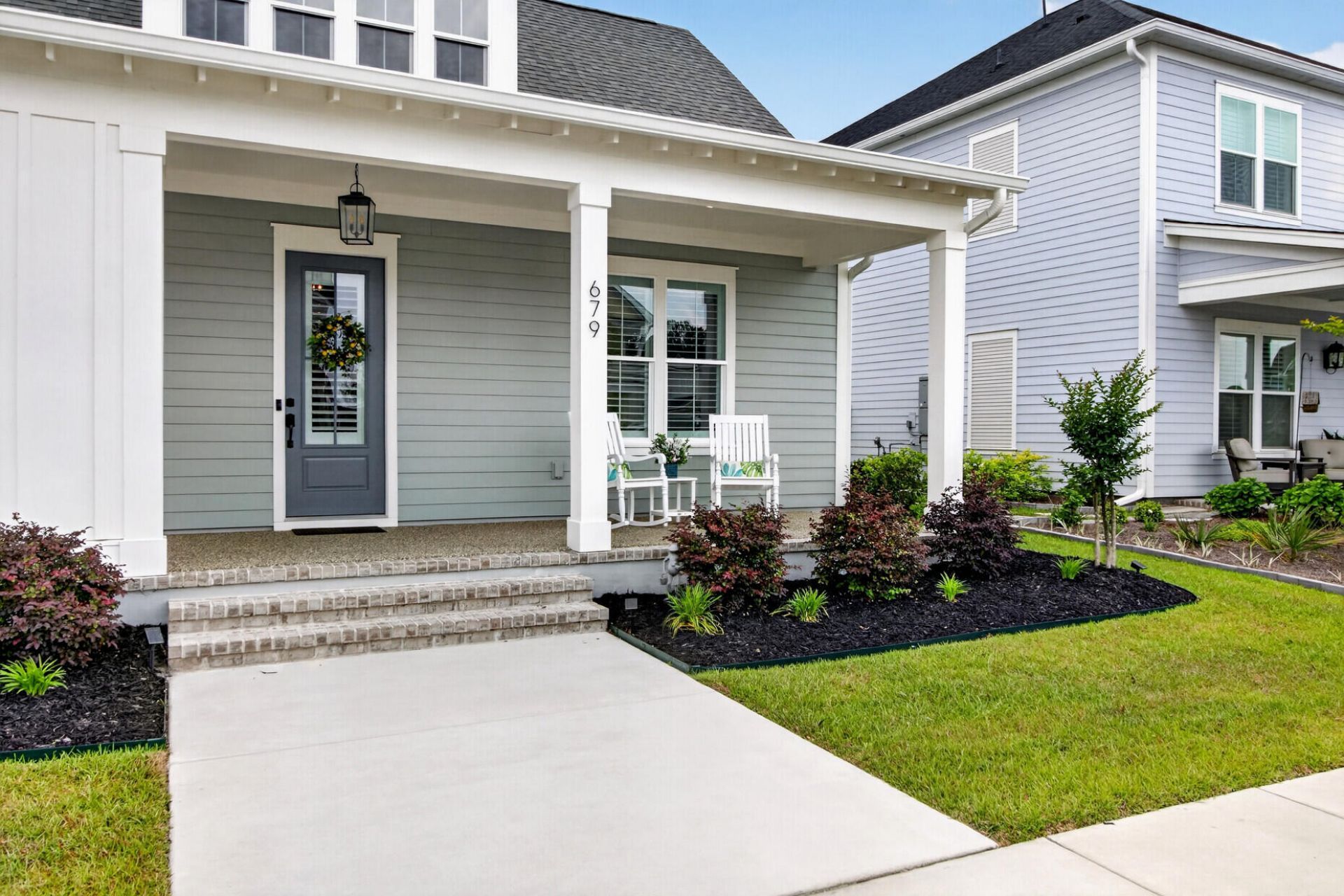 679 Blueway Avenue Photo 8