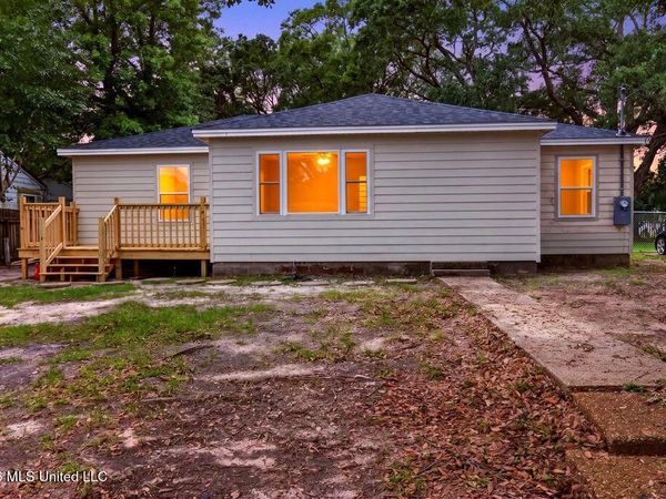 1662 Hollywood Boulevard, Biloxi, MS 39531
