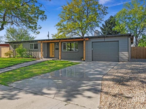 7210 W Brentwood Dr, Boise, ID 83709