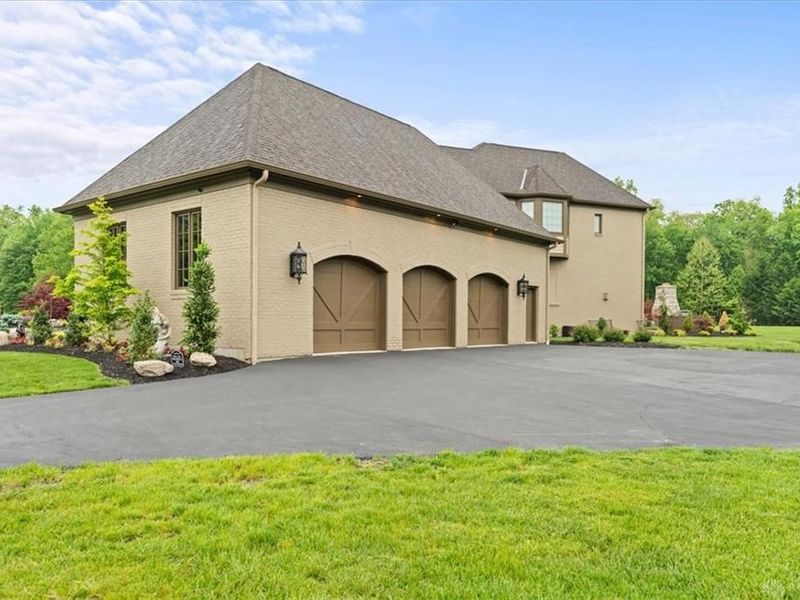 9020 Whisperinghill Drive, Indian Hill, OH 45242 Photo 77