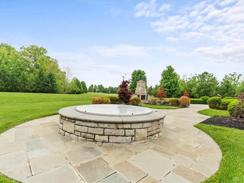 9020 Whisperinghill Drive, Indian Hill, OH 45242 Photo 86