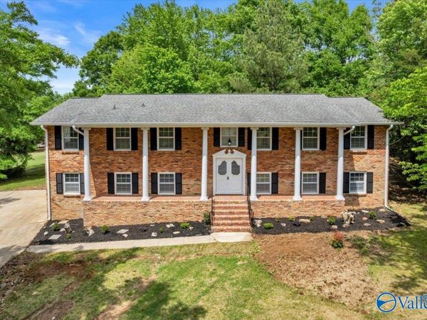 8007 Greenwillow Court SE, Huntsville, AL 35802