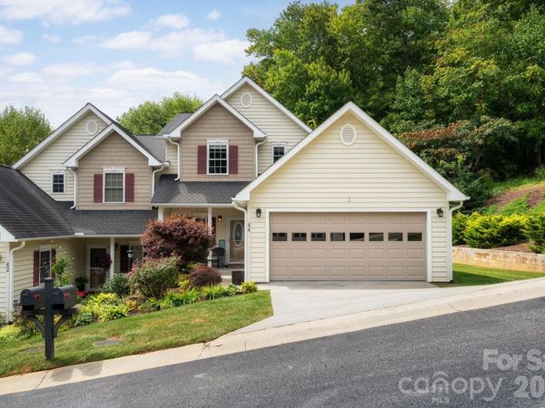 44 Viera Drive, Swannanoa, NC 28778