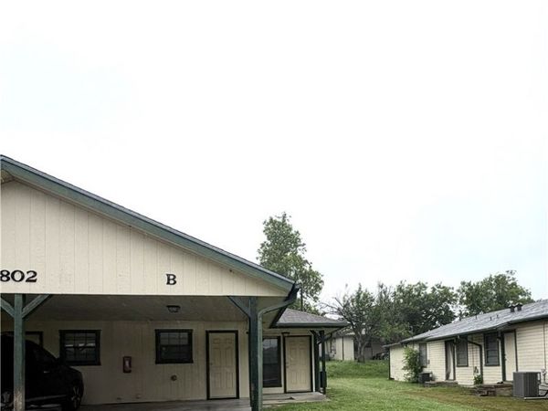 802 Hackberry Street , Unit B, Copperas Cove, TX 76522