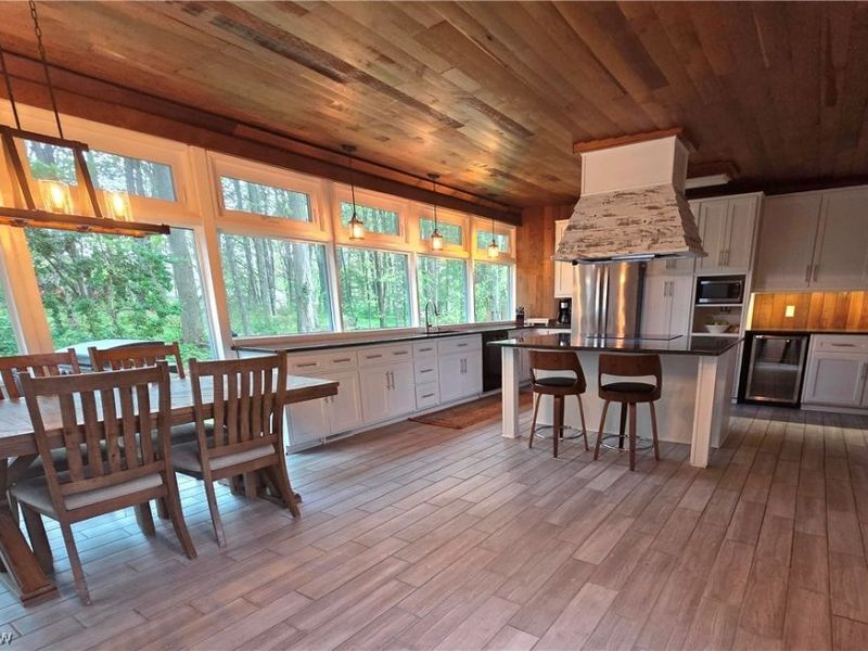 7700 Webster Road, Middleburg Heights, OH 44130 Photo 3