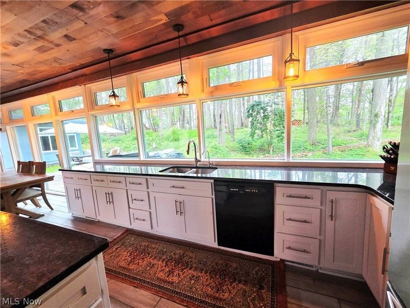 7700 Webster Road, Middleburg Heights, OH 44130 Photo 8