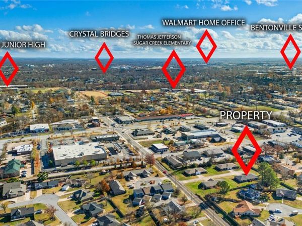 1013 NW 12th Street , Bentonville, AR 72712