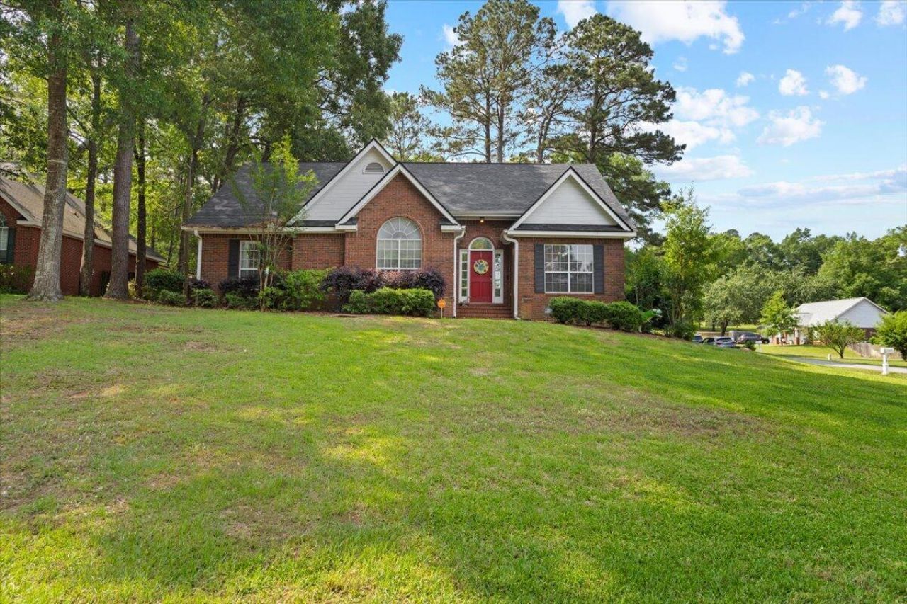 220 Pine Ln., Hattiesburg, MS 39402 Main Photo
