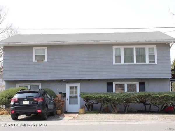 12 S Parsonage Street, Rhinebeck, NY 12572