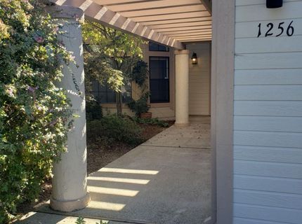1256 Saddle Ct, Auburn, CA 95603 Photo