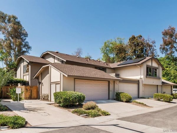 5467 Oakleaf Point, San Diego, CA 92124