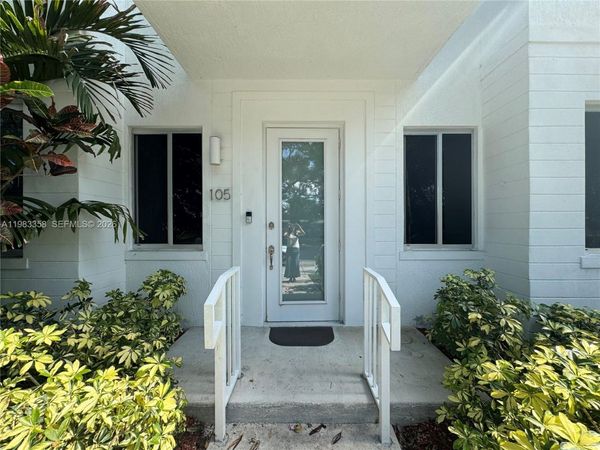 2630 NE 213 St , Unit 105, Miami, FL 33180