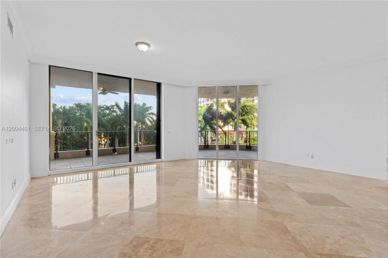 13621 Deering Bay Dr, Unit 304, Coral Gables, FL 33158 Photo