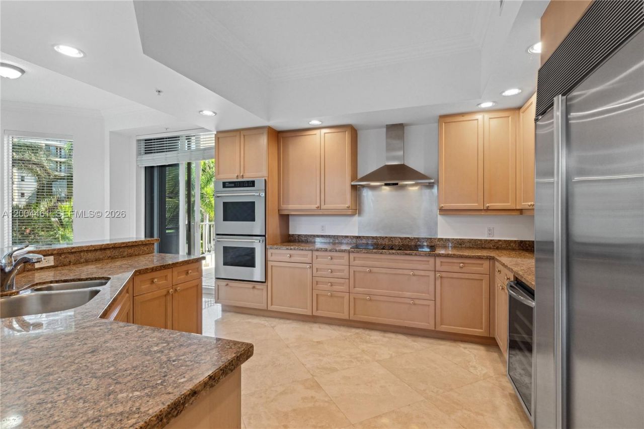 13621 Deering Bay Dr, Unit 304, Coral Gables, FL 33158 Photo