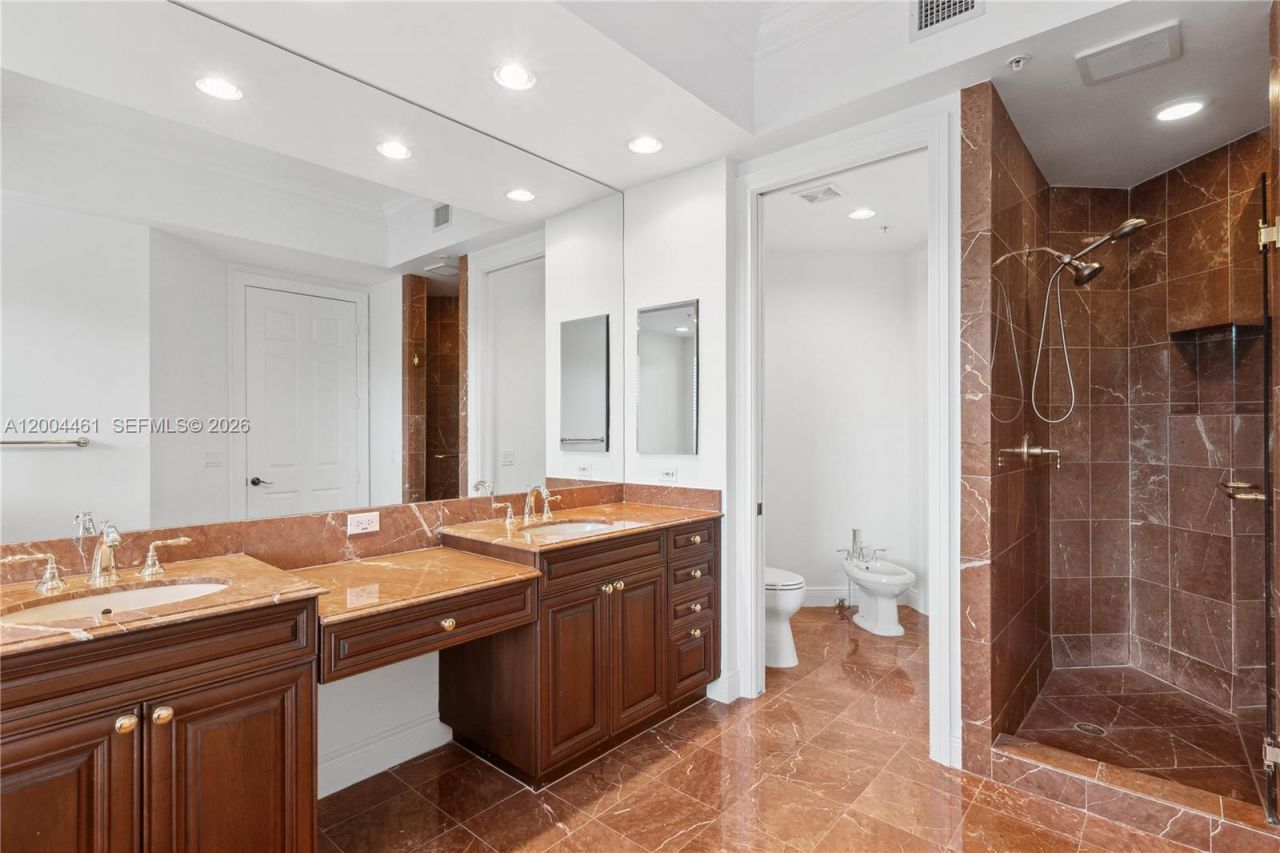 13621 Deering Bay Dr, Unit 304, Coral Gables, FL 33158 Photo