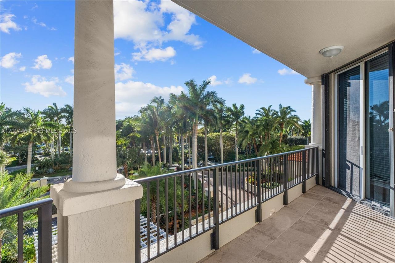 13621 Deering Bay Dr, Unit 304, Coral Gables, FL 33158 Photo