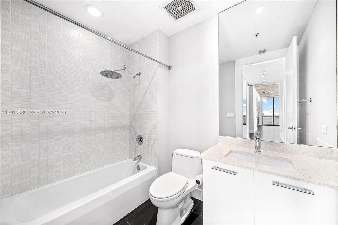 3470 E Coast Ave, Unit H2701, Miami, FL 33137 Photo