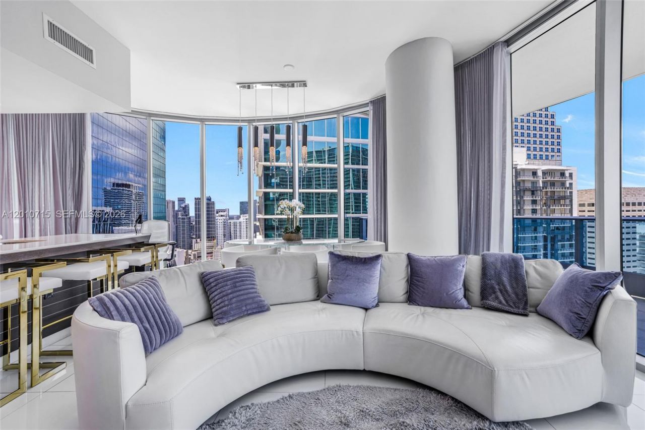 200 Biscayne Boulevard Way , Unit 4401, Miami, FL 33131 Photo