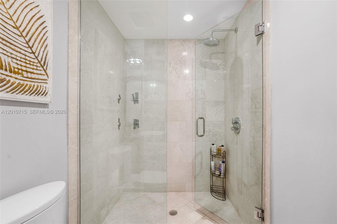 200 Biscayne Boulevard Way , Unit 4401, Miami, FL 33131 Photo
