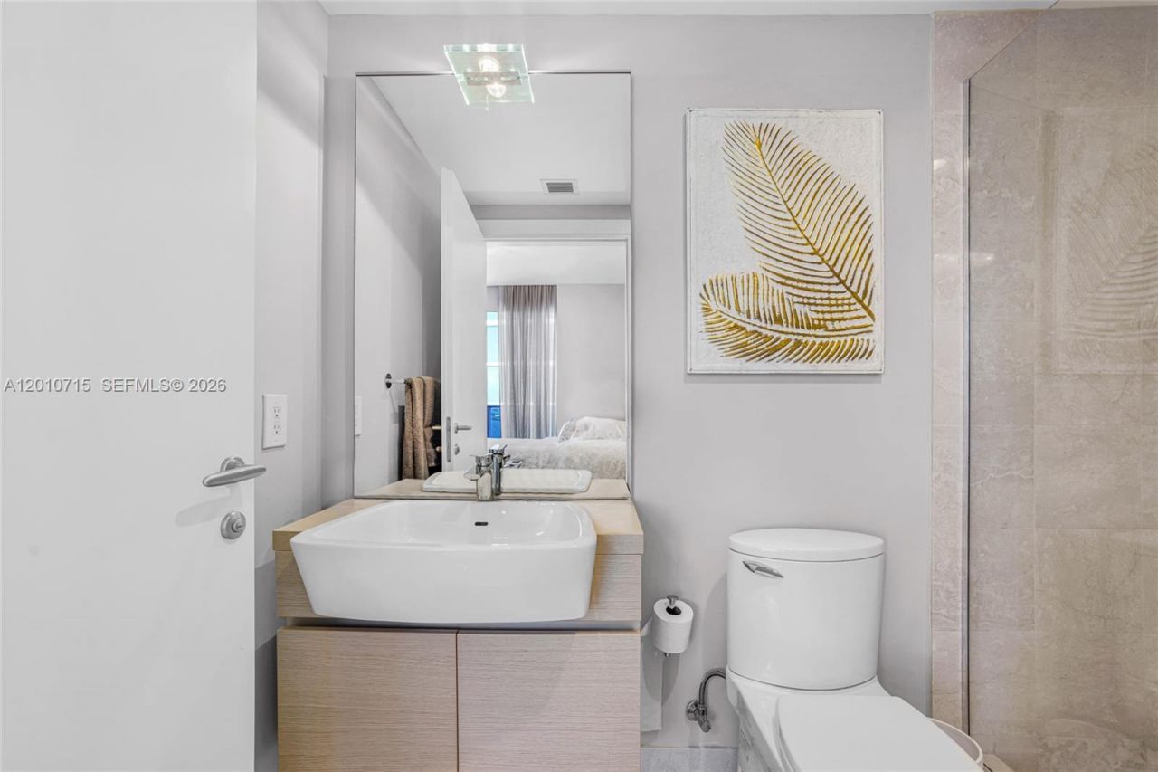 200 Biscayne Boulevard Way , Unit 4401, Miami, FL 33131 Photo